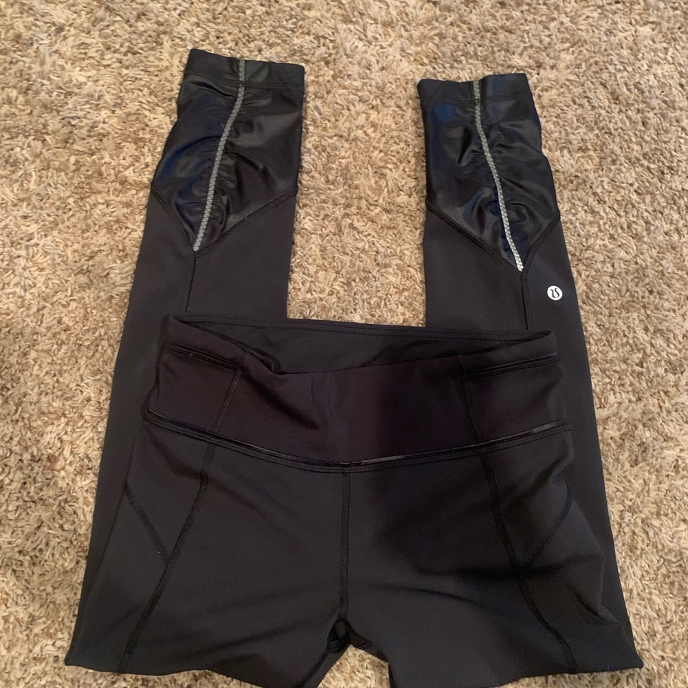 Lululemon size 6 leggings